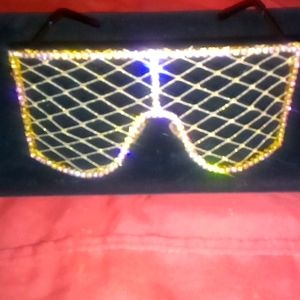 Goldtone Mesh frames w Rhinestone accents
